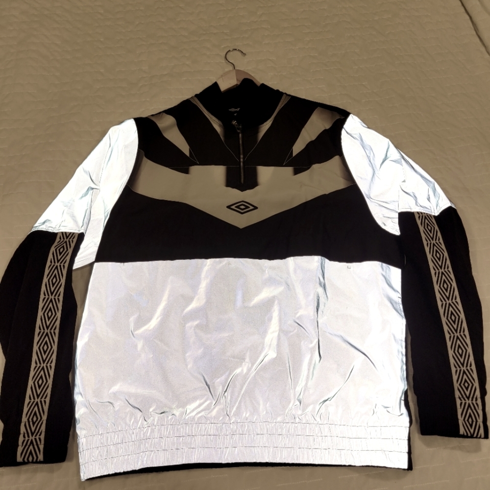 ❤ Umbro Priemier Reflective Windbreaker